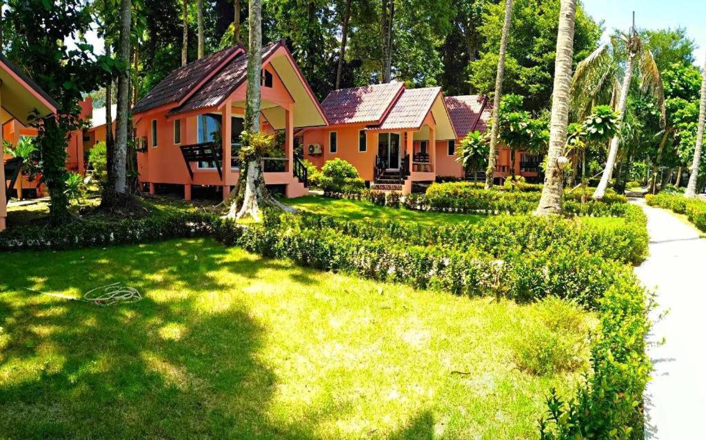 Sea Flower Resort Ко Чанг Экстерьер фото